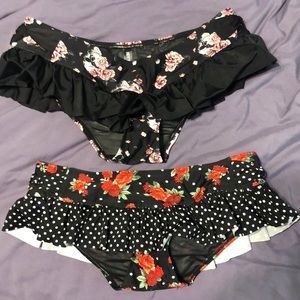 Hot Topic bikini bottoms with ruffle